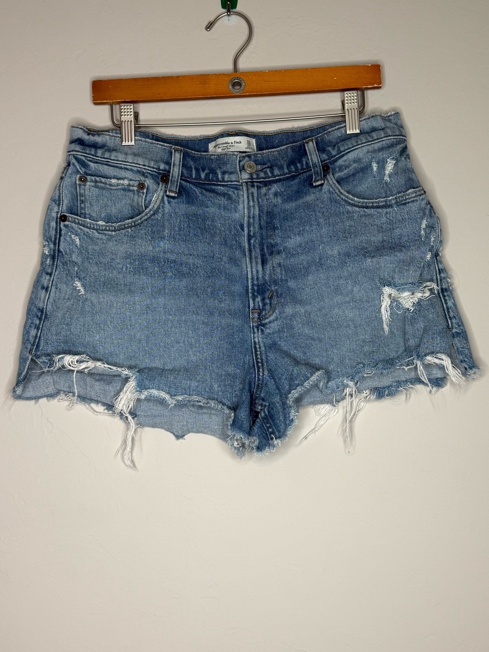 Abercrombie the cutoff short high rise curve love 31/12 denim distressed